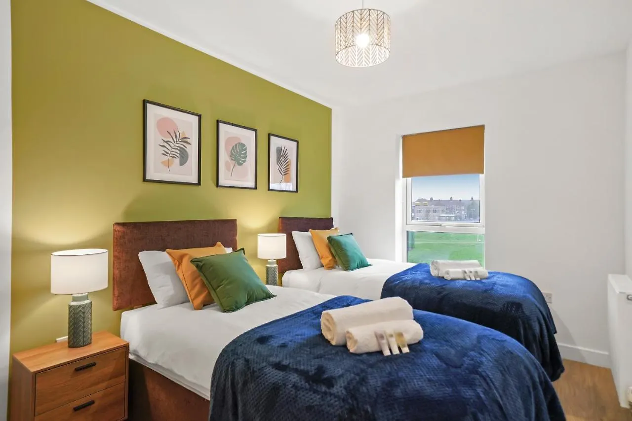 Holiday home East London Townhouse Sleeps 7 With 1 Parking Space Goodmayes